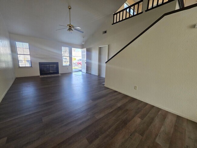 Foto del edificio - 2004-2004 E Chelsea Ct