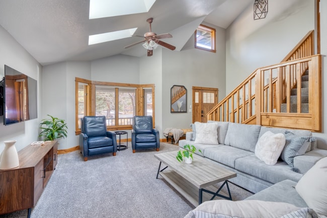 Building Photo - 61497 Orion Dr