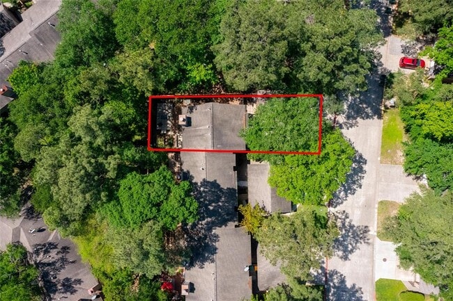 Building Photo - 24 W Willowood Ct