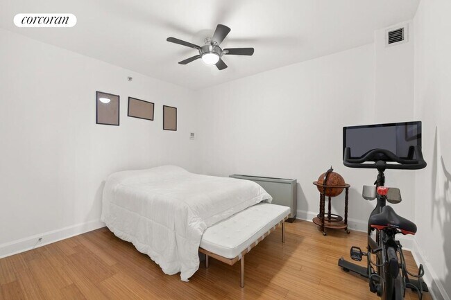 Foto del edificio - 505 W 47th St