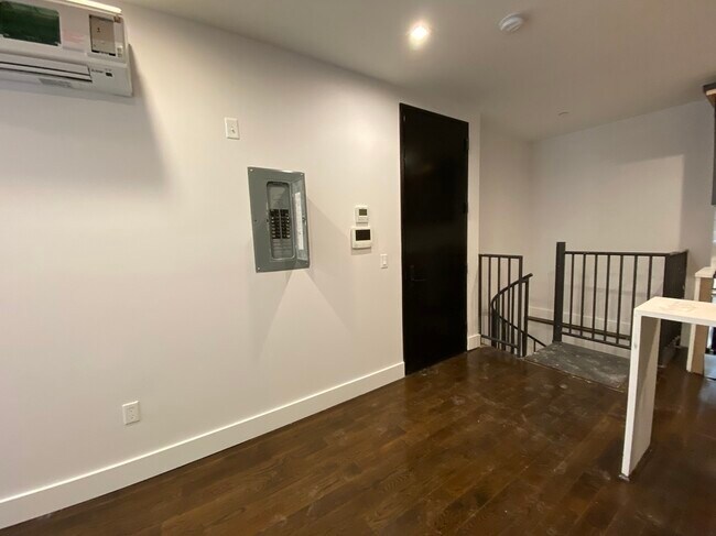 Foto del edificio - 178 Skillman Ave