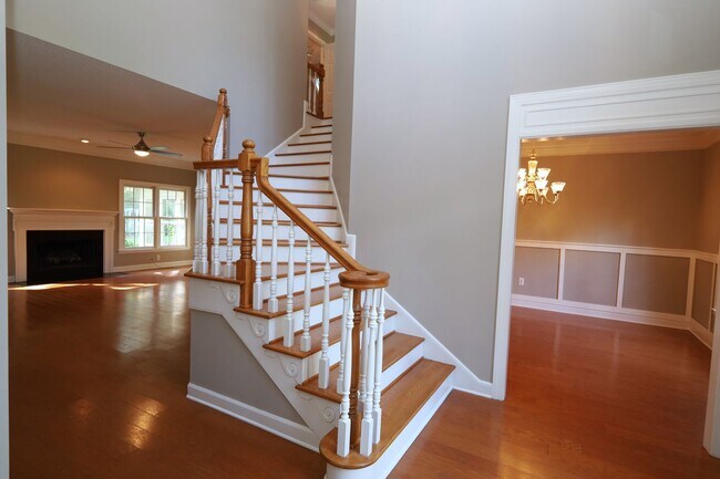 Foto del edificio - 1054 Ridge Rd