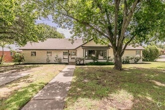 Building Photo - 3909 Trail Lake Dr