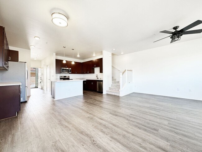 Foto del edificio - Well-Maintained 3/2.5 in Ewa Beach!