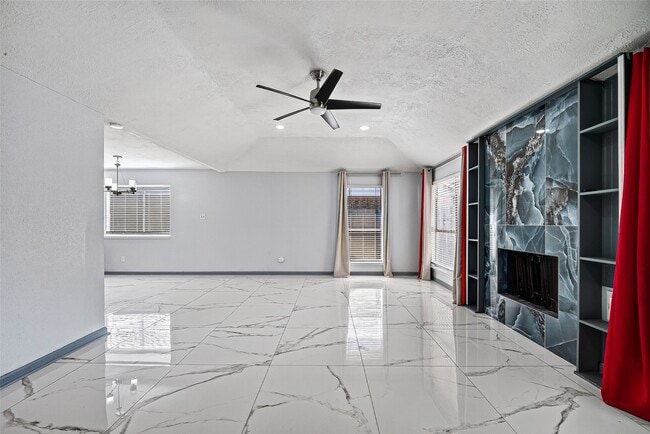 Building Photo - 10911 Pecan Dr