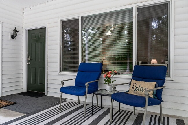 Foto del edificio - 1302 Ed Cook Rd