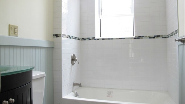 Foto del edificio - 104 Bainbridge St