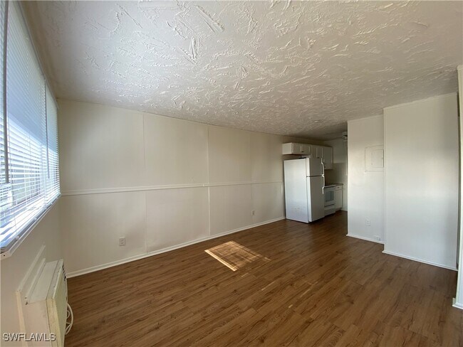 Foto del edificio - 3215 Jeffcott St