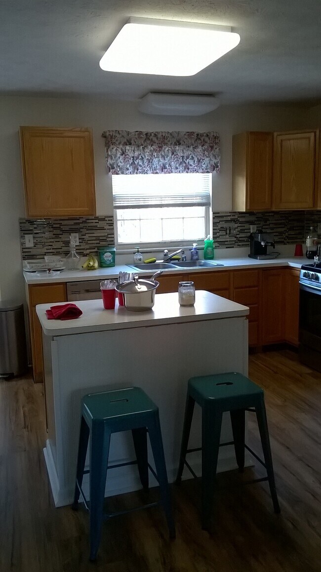 Foto del edificio - 5308 Castlestone Drive