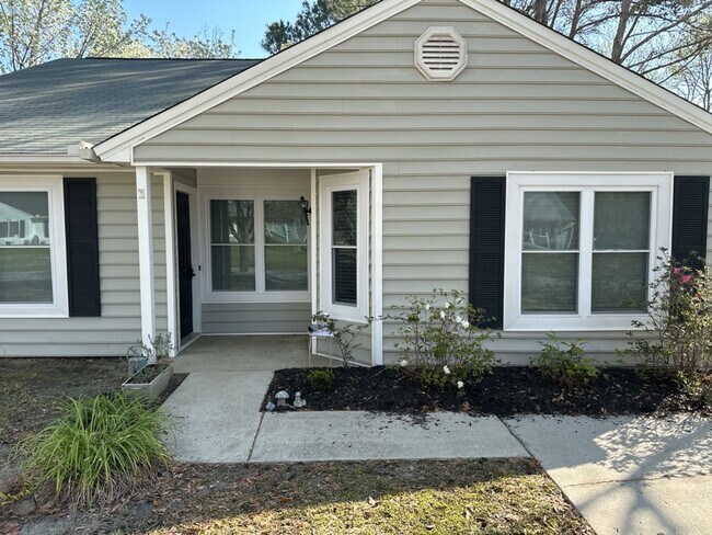 Foto del edificio - 54 Blue Heron Court - BEAUTIFULLY REMODELED!