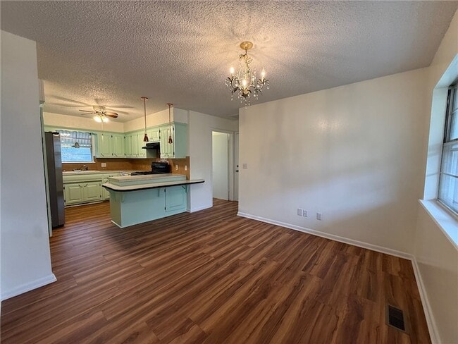 Photo - 606 Cedar St House