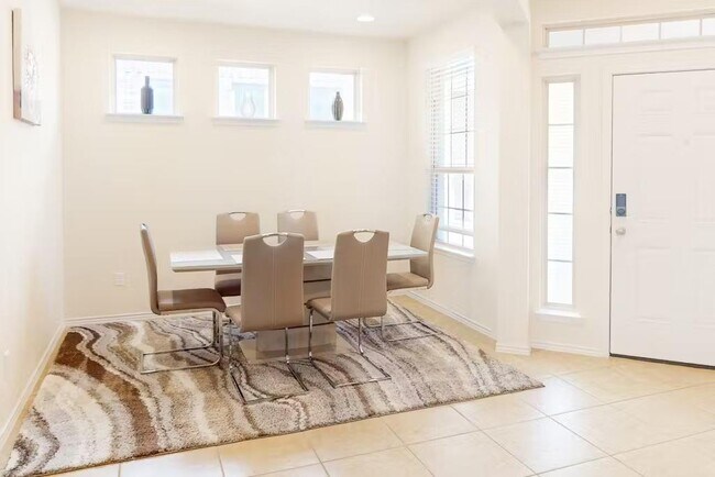 Building Photo - 3651 Sandy Brook Dr