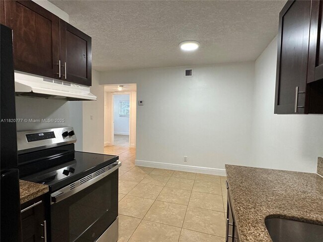 Foto del edificio - 2900 NE 17th Ave