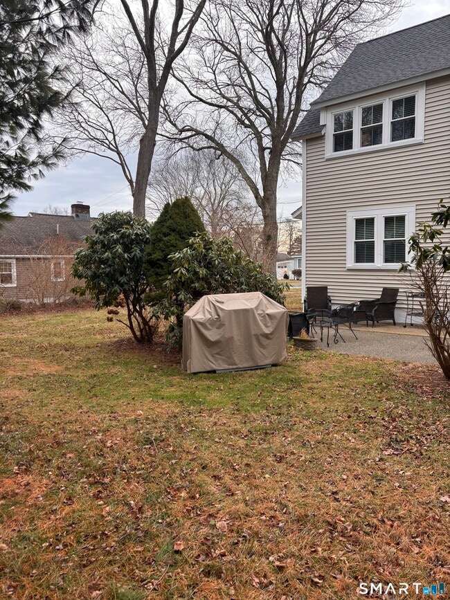 Building Photo - 11 Uncas Rd