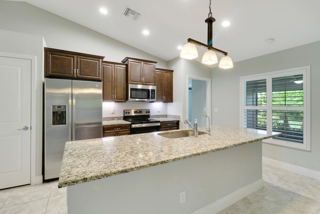 Foto principal - 242 SW S Quick Cir