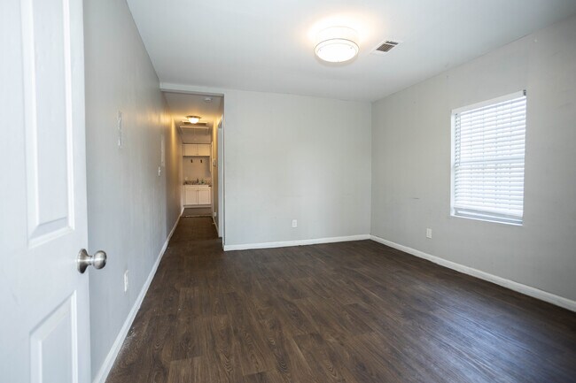 Foto del edificio - 1185 McDaniel St SW