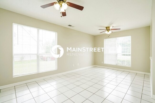 Building Photo - 3 Bedroom Pet-Friendly Home in Jonesboro, GA with Main Street Renewal