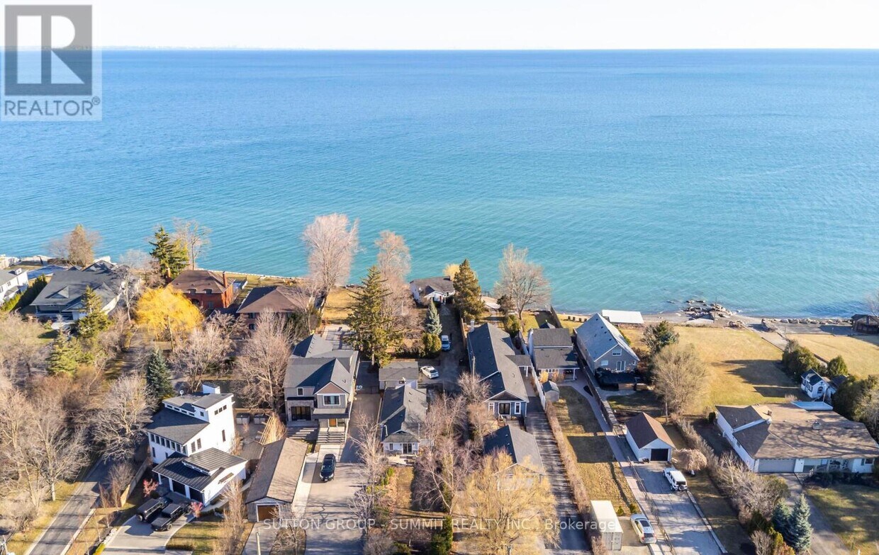 Photo principale - 18 1/2 LAKESHORE DRIVE