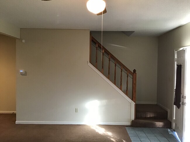 Foto del edificio - 6550 Fern Creek Dr