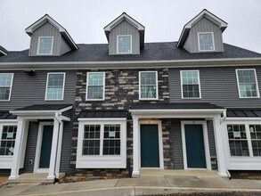 Building Photo - 17 Burk Ct