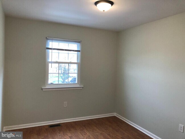 Foto del edificio - 14620 Tynewick Terrace