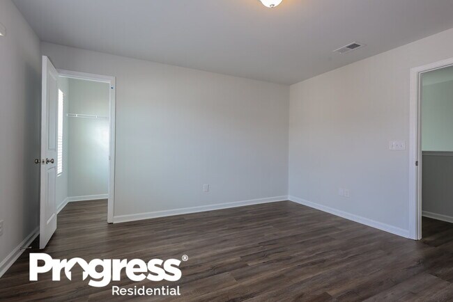 Building Photo - 848 Willowmere Way