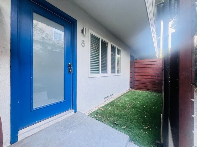 Building Photo - 5525 Harold Way