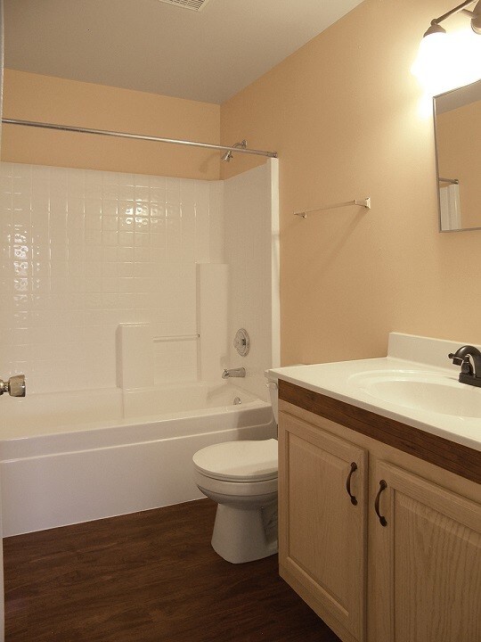 The Falls at Beacon Hill Apartments in New Cumberland, PA