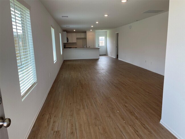 Foto del edificio - 440 Jewett Meadow Dr