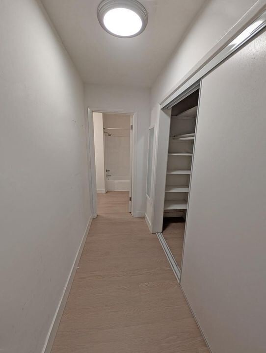 Foto del edificio - 225 Montana Ave