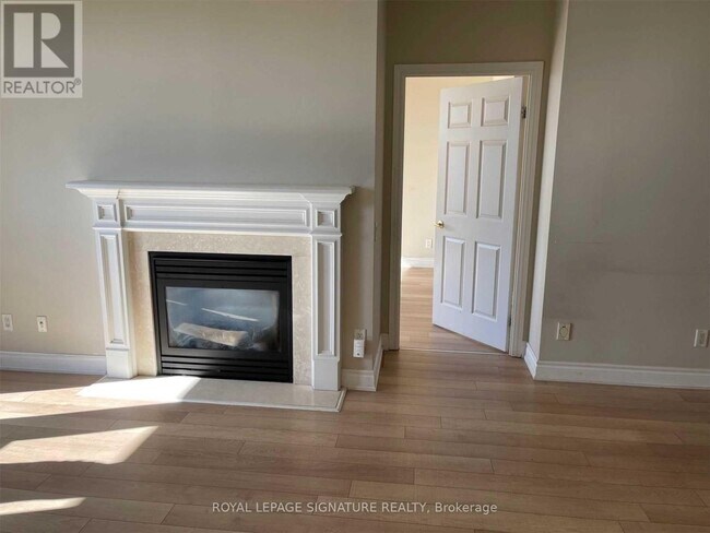 Building Photo - 25 Kingsbridge Garden Cir