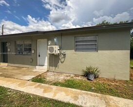 Building Photo - 1121 NW 11th St