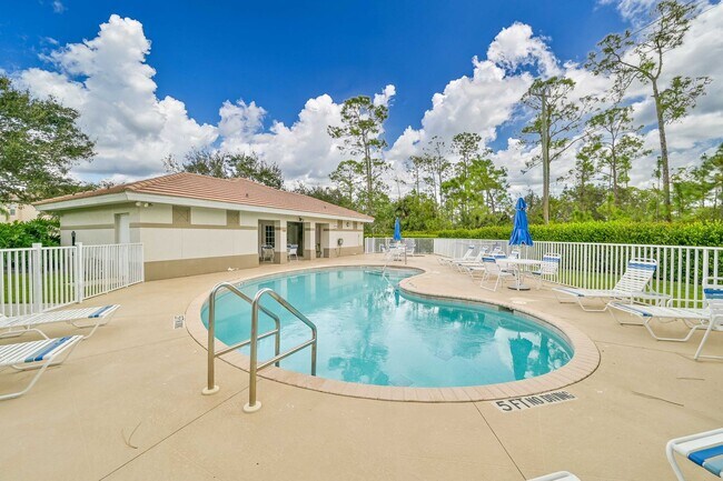 Building Photo - ** Serene Lake Views - 2Bed/2Bath with 1 C...