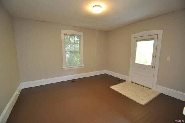 Foto del edificio - 1012 Dorothea Dr