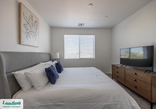 Foto del edificio - 2323 N 150th Dr