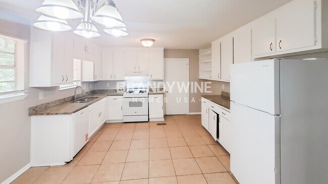 Foto del edificio - 9019 Liberty Ln