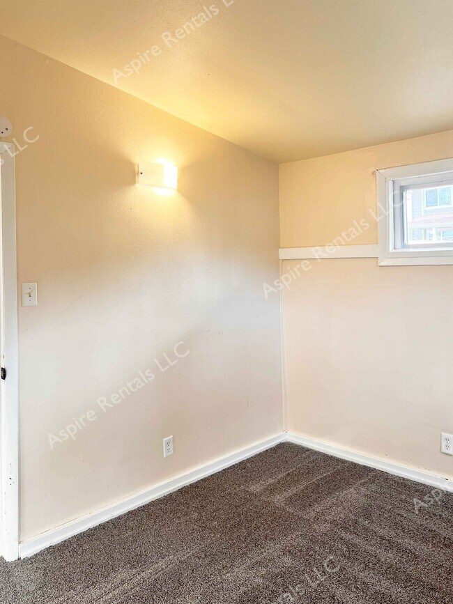 Foto del edificio - 214 W Worley St