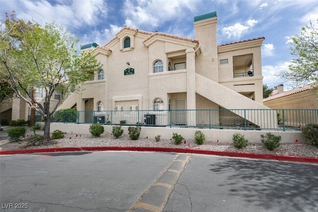Building Photo - 2251 Wigwam Pkwy