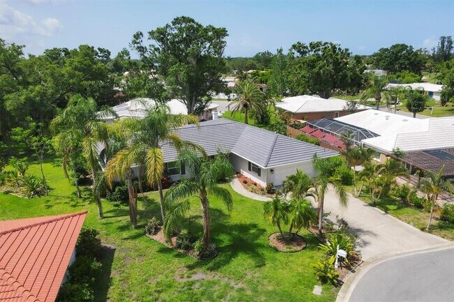 Foto del edificio - 3313 Pembrook Dr