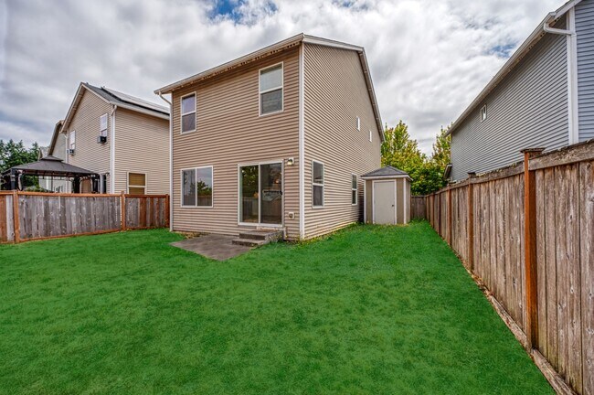 Foto del edificio - 3 Bedroom 2.5 Bath with fenced yard