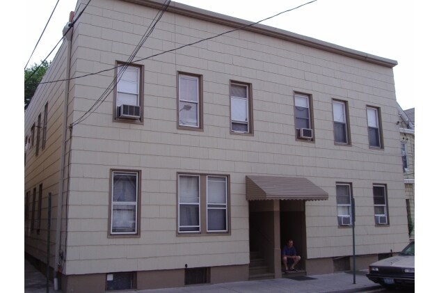 Building Photo - 33-35 Arthur St