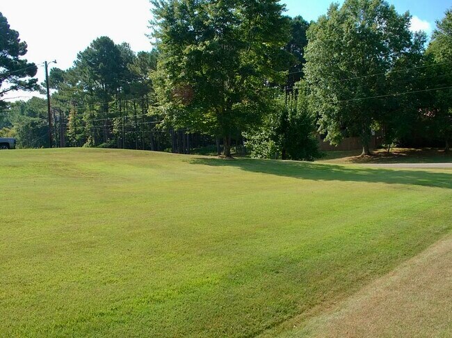 Foto del edificio - 138 Wild Valley Dr