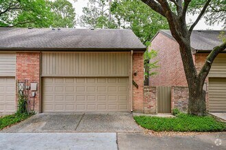 Building Photo - 294 Sugar Berry Cir