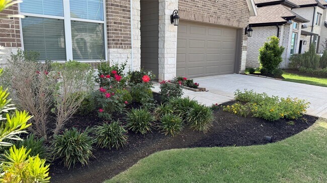 Foto del edificio - 215 Amaranth Wy