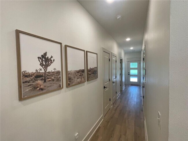 Foto del edificio - 606 W Maple St