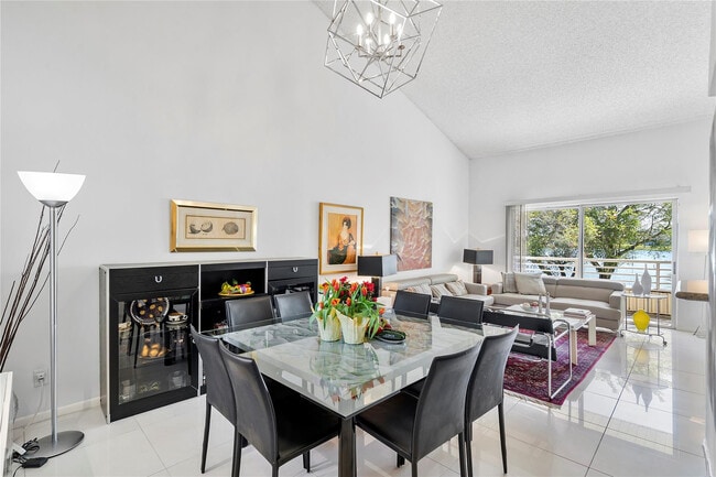 Foto del edificio - 3457 NW 44th St