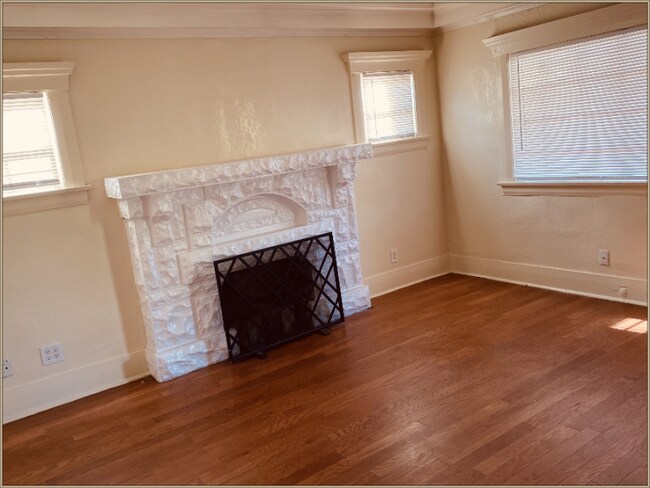 Building Photo - 4016 Dalton Ave