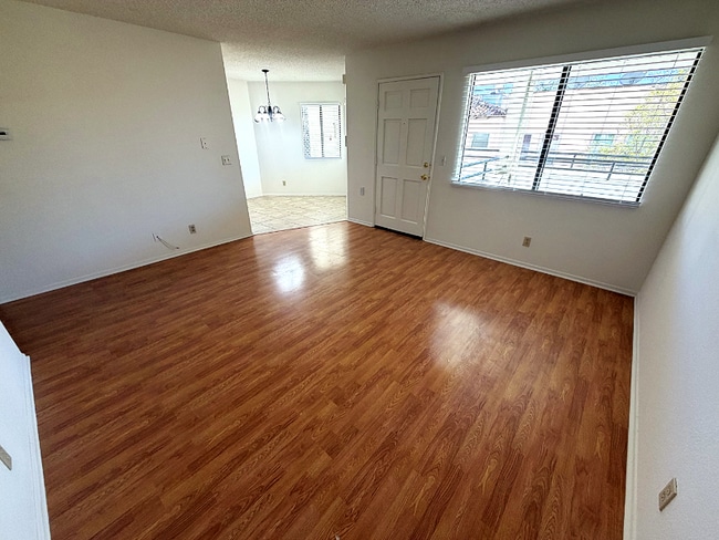 Building Photo - 503 S Adams St