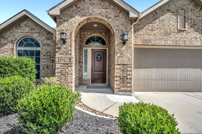 Foto del edificio - 18739 Laurel Hills Dr