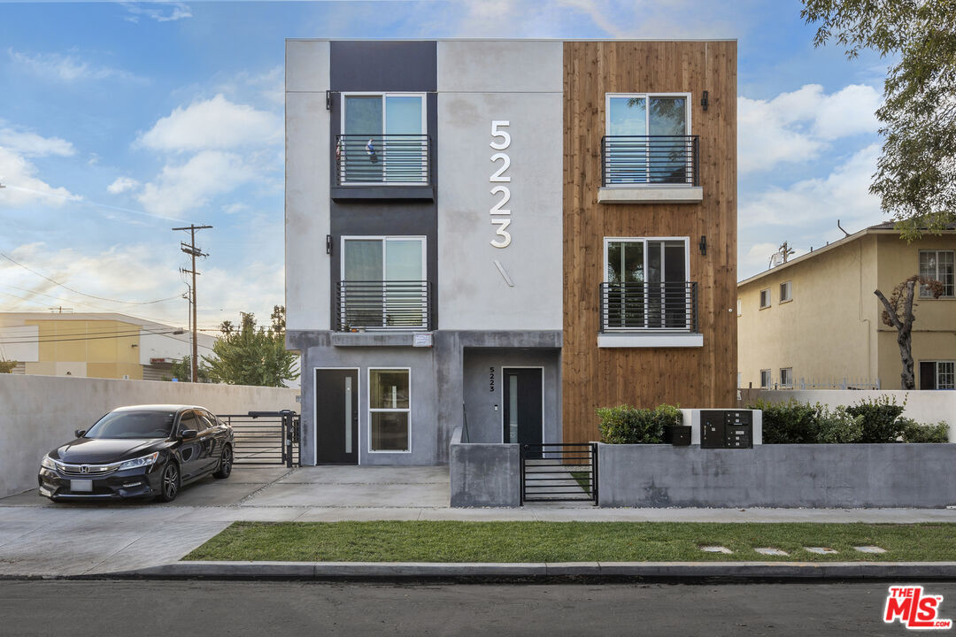 Primary Photo - 5024 1/2 Cleon Ave